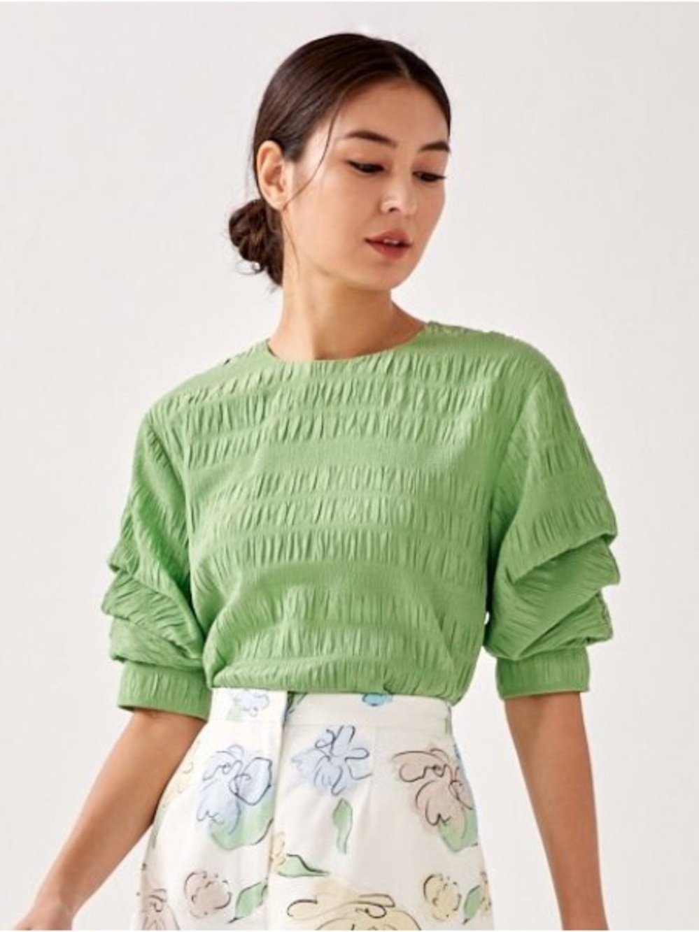 Light Green Krinkle Textured Long-Sleeve Top - Women XS